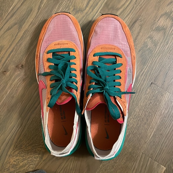 Nike shoes - Picture 4 of 4